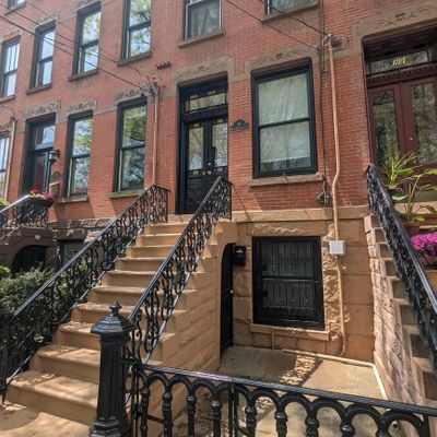 18 W Hamilton Pl, Jersey City, NJ 07302