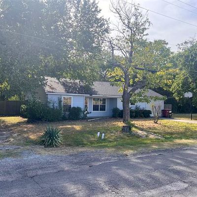 1608 Cedar St, Bonham, TX 75418