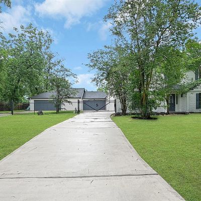 16218 Coral Bay St, Crosby, TX 77532