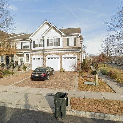 2 Yorkshire Ln, Mount Holly, NJ 08060