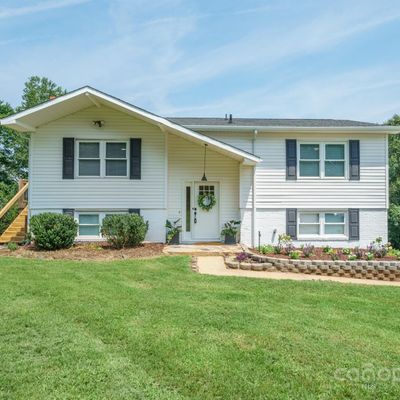 205 Brentwood Rd, Morganton, NC 28655