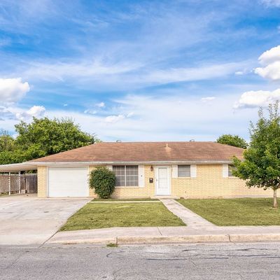 208 N Rio Grande St, Lockhart, TX 78644