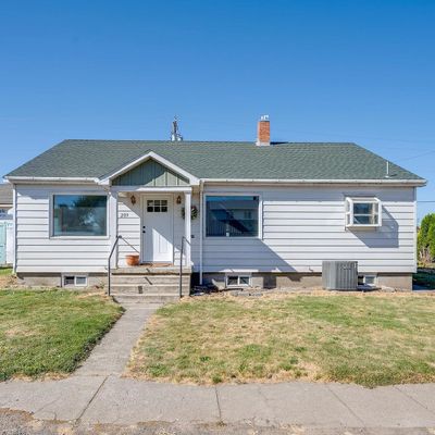 209 C St, Endicott, WA 99125