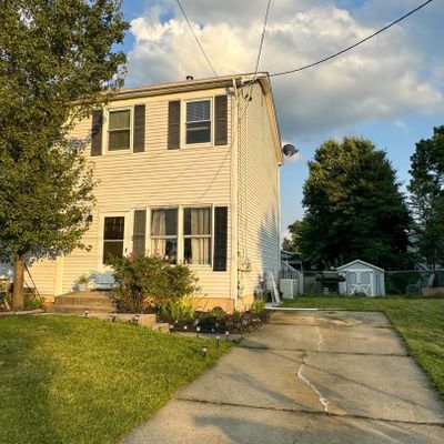 21 Orchard Ave, Somerdale, NJ 08083