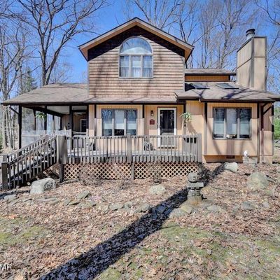 21 Sassafras Rd, Lake Harmony, PA 18624