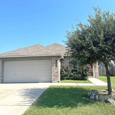 210 Wild Flower Ct, Navasota, TX 77868