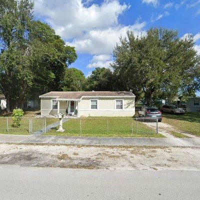 1835 Nw 157 Th St, Opa Locka, FL 33054