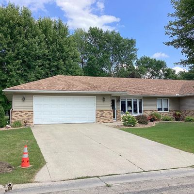 1842 Greenwood Dr, Albert Lea, MN 56007