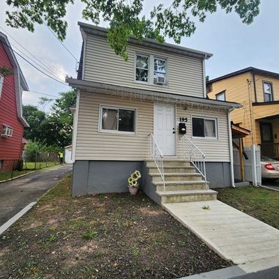 195 Sunset Ave, Newark, NJ 07106