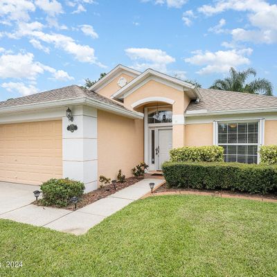 2272 Glasbern Cir, Melbourne, FL 32904