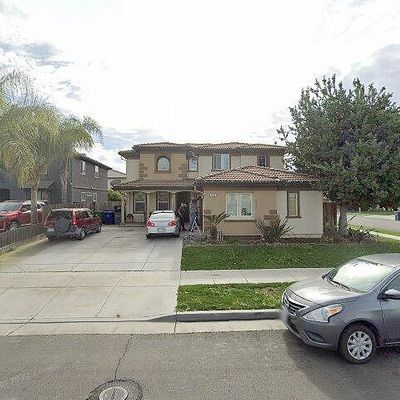 2303 N Creekside Dr, Los Banos, CA 93635