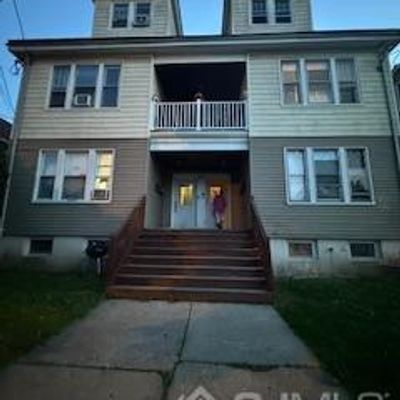 24 Hale St, New Brunswick, NJ 08901