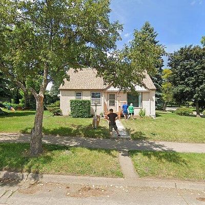 2419 19 Th Ave Ne, Minneapolis, MN 55418