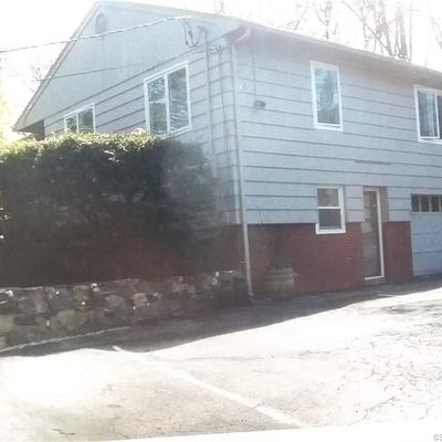 242 Grove St, Shelton, CT 06484