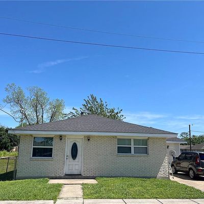 213 4 Th St, Chalmette, LA 70043