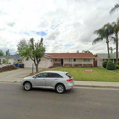 2165 Cherry Ave, Sanger, CA 93657