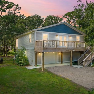 219 Ne 49 Th St, Oak Island, NC 28465