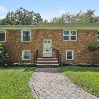 22 Ashwood Dr, Livingston, NJ 07039