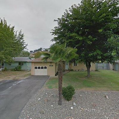 2216 Edna Ave, Roseburg, OR 97471