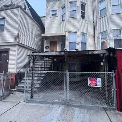 266 Arlington Ave, Jersey City, NJ 07305