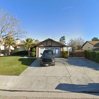 2749 W Avenue L4, Lancaster, CA 93536