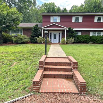 286 Wells Dr, Forest City, NC 28043