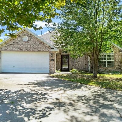 2862 N Bluegrass Pl, Fayetteville, AR 72704