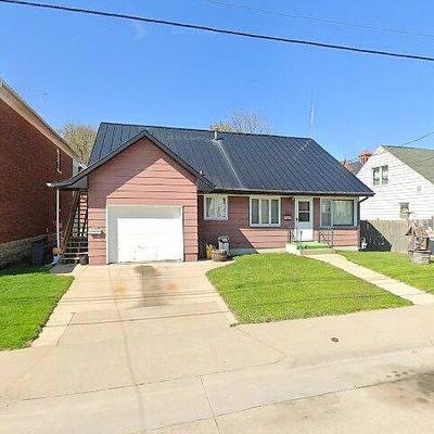 2875 White St, Dubuque, IA 52001