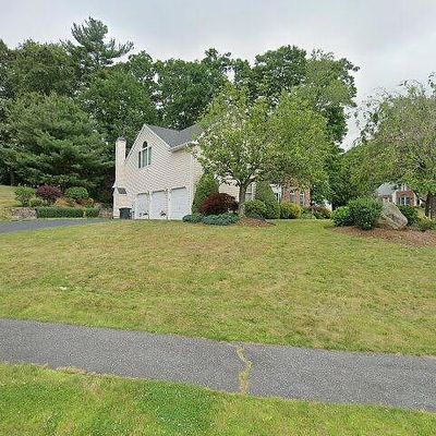 25 Faulkner Rd, Shrewsbury, MA 01545