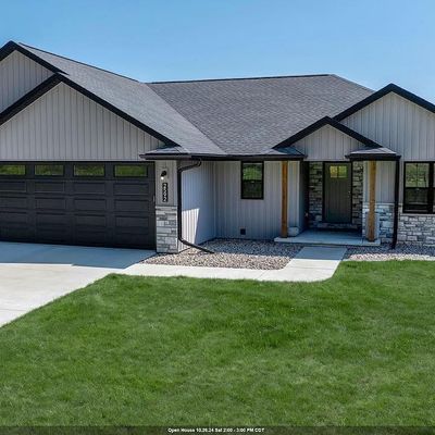 2592 Chambers Xing, Green Bay, WI 54313