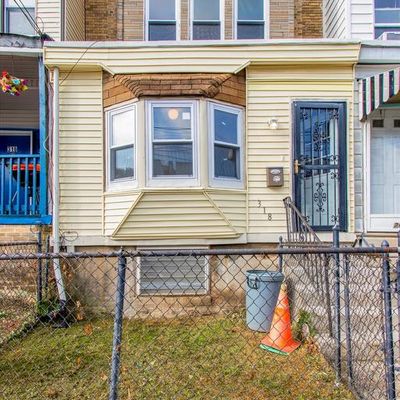 318 Darby Ter, Darby, PA 19023