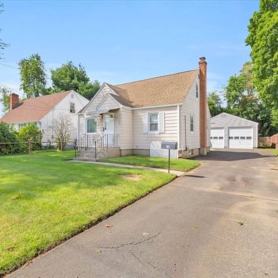 32 Goodwin St, East Hartford, CT 06108