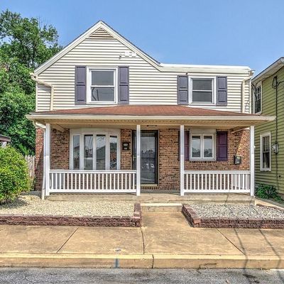 323 S Cherry St, Manheim, PA 17545