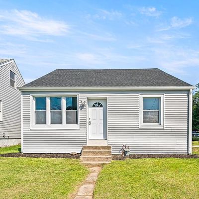 328 E Ridge Rd, Marcus Hook, PA 19061