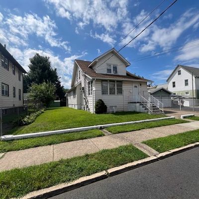 33 Wood St, Garfield, NJ 07026