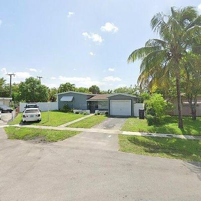 3303 Nw 37 Th Ave, Lauderdale Lakes, FL 33309