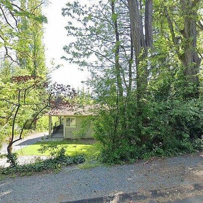 3347 Ne 202 Nd St, Lake Forest Park, WA 98155