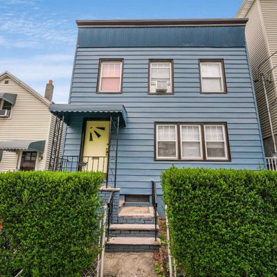 34 Thorne St, Jersey City, NJ 07307