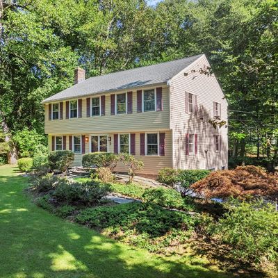 3 Holly Dr, Old Saybrook, CT 06475