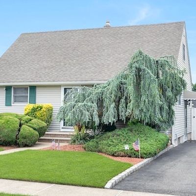 30 Hillside Dr, Totowa, NJ 07512