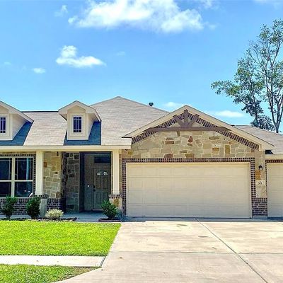 301 Rocky Ridge Dr, Anahuac, TX 77514