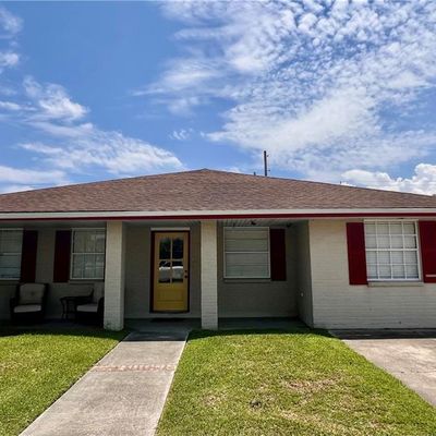 3013 Veronica Dr, Chalmette, LA 70043