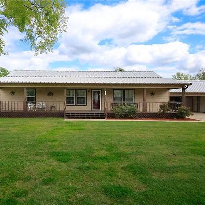 304 N 2 Nd St, Normangee, TX 77871