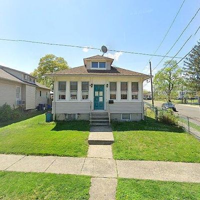 31 Baynes Ave, Gloucester City, NJ 08030