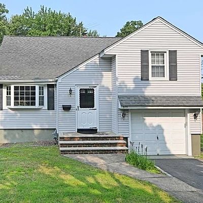 375 Burnet Pl, Paramus, NJ 07652