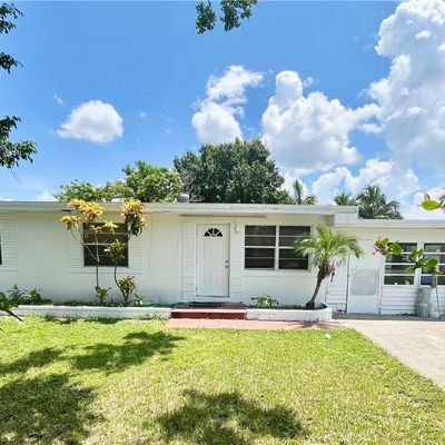 3926 Seminole Ave, Fort Myers, FL 33916