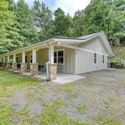 3984 Hickory Nut Rd, Hiawassee, GA 30546