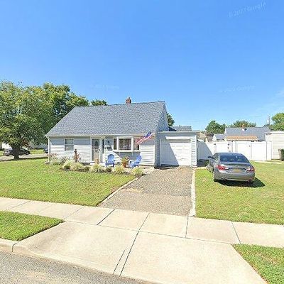 432 Holmes Dr, Burlington, NJ 08016