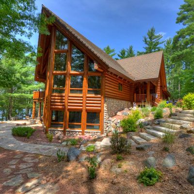 4452 Mitchell Point Rd, Eagle River, WI 54521