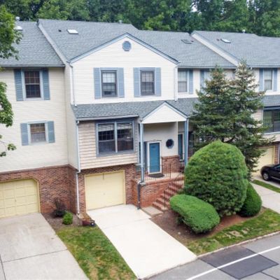 4602 Stonehedge Rd, Edison, NJ 08820